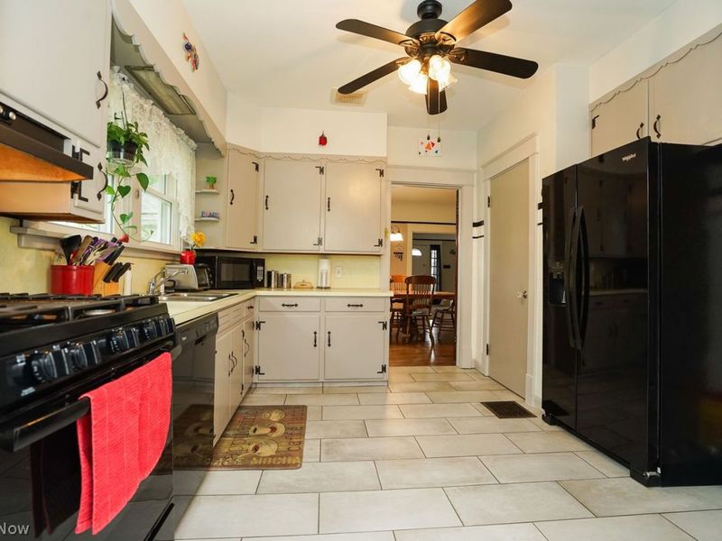2364 Lyon Boulevard , Poland, OH 44514 Photo 11