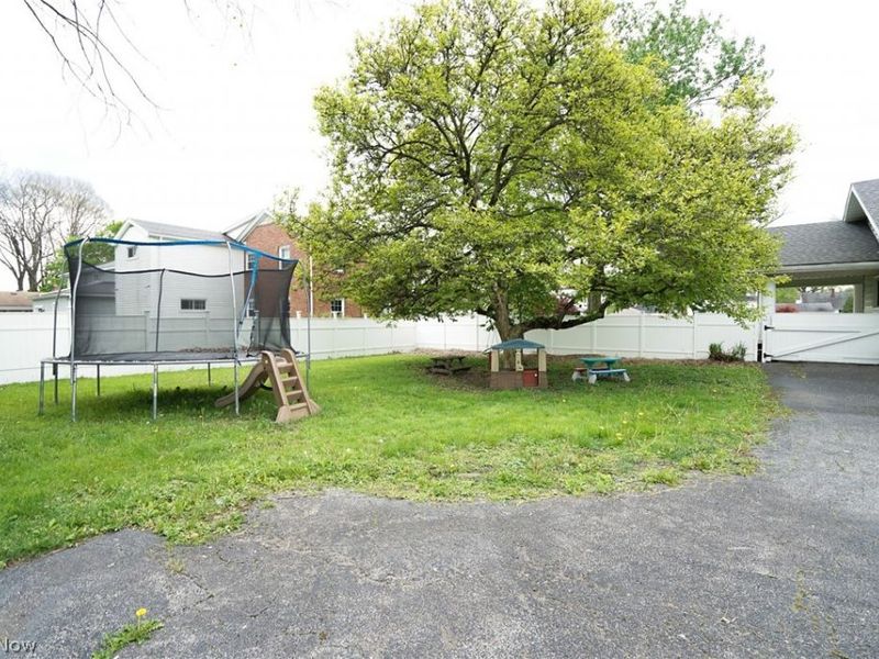 2364 Lyon Boulevard , Poland, OH 44514 Photo 29