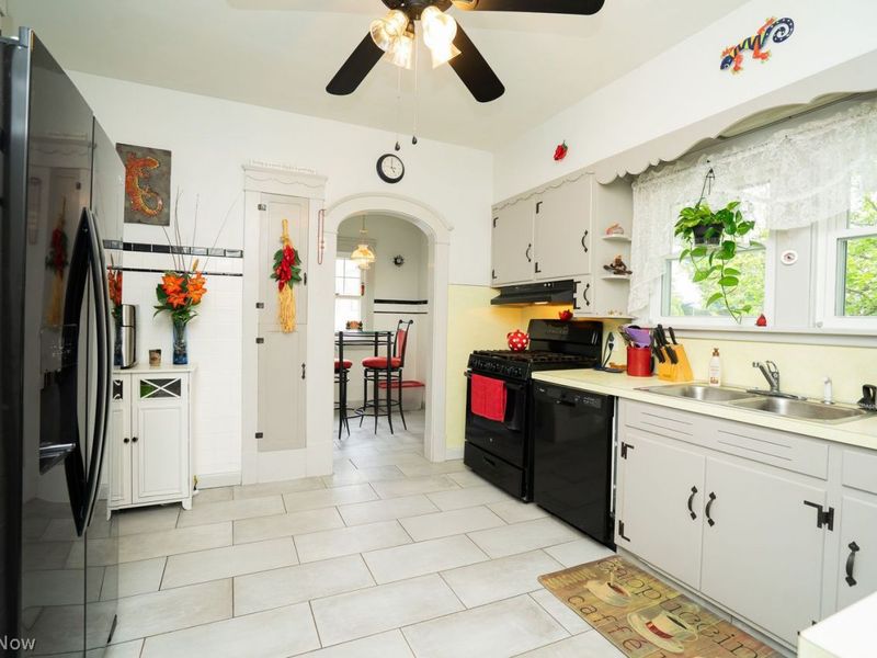 2364 Lyon Boulevard , Poland, OH 44514 Photo 8