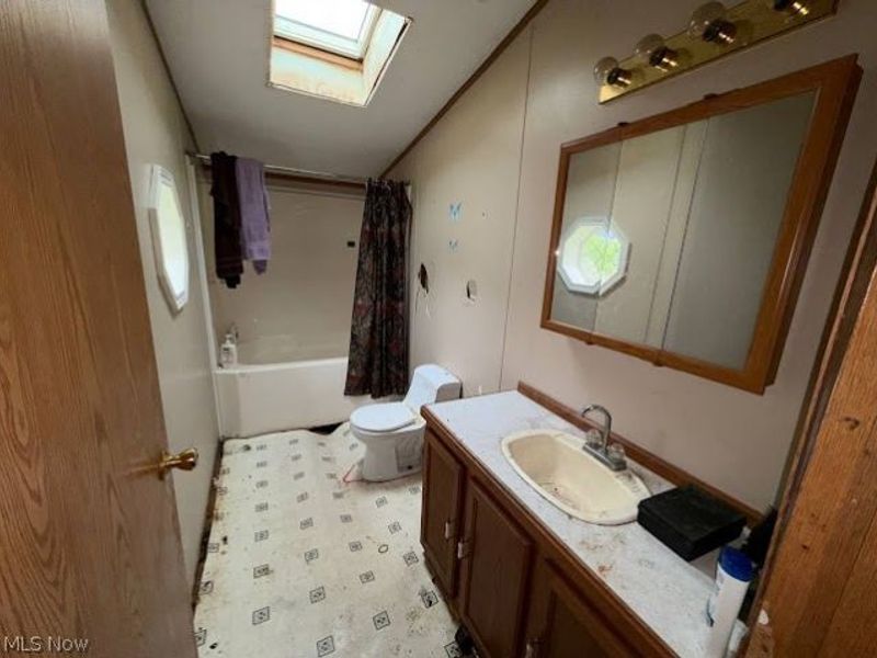 1029 Parkview Avenue, Mc Donald, OH 44437 Photo 9