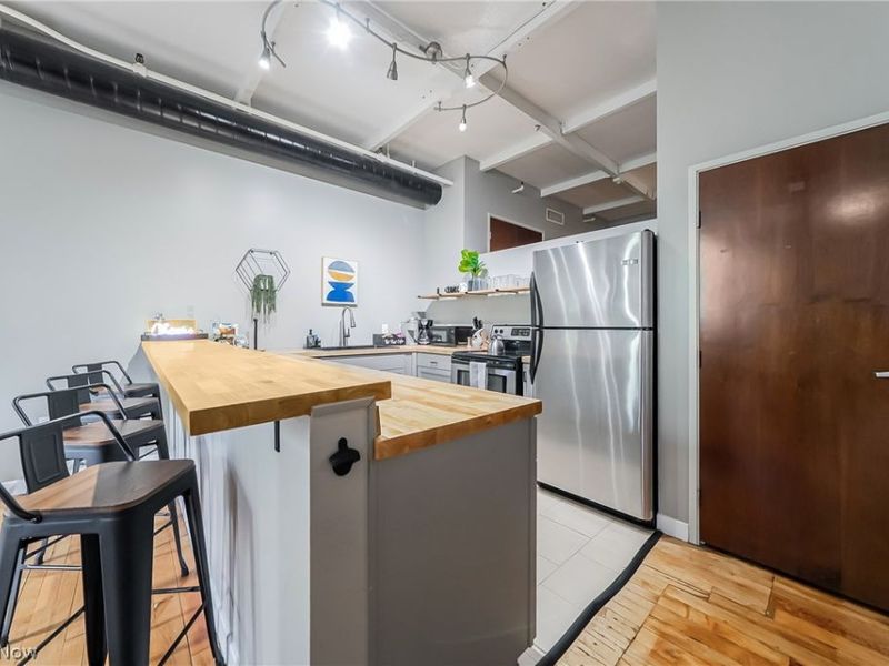 1133 W 9th Street , Unit 305, Cleveland, OH 44113 Photo 13