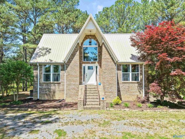 1281 Higginbotham Road, Collinsville, AL 35961