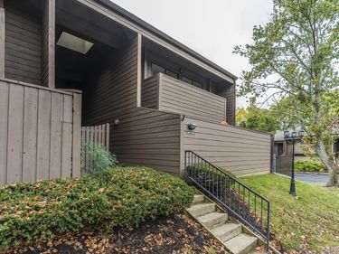 750 Shaker Drive, Unit 1016, Lexington, KY 40504