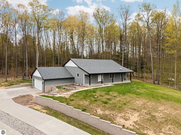 4214 Antioch Drive, Mesick, MI 49668