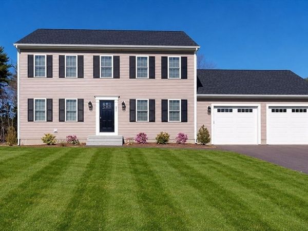 287 Wareham, Middleboro, MA 02346