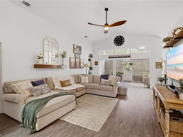 9801 Las Casas DR , FORT MYERS, FL 33919