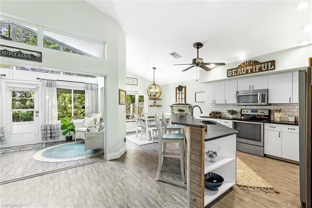 9801 Las Casas Dr , Fort Myers, FL 33919 Photo
