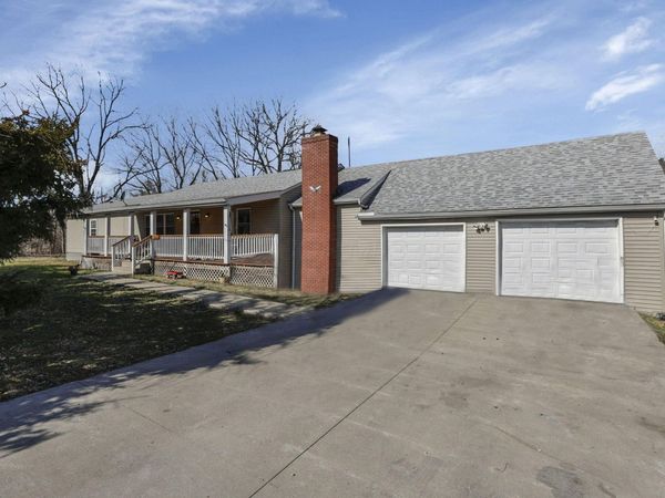 5060 Wheeling Road NE, Lancaster, OH 43130