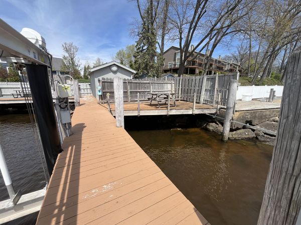 36 N Shore Drive, Unit 18, South Haven, MI 49090