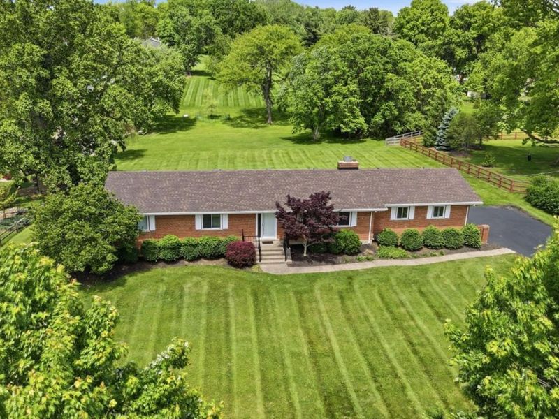 3100 E Galbraith Road, Amberley, OH 45236 Photo 4