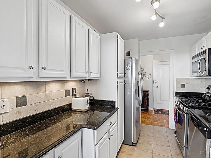 2324 Madison Road, Unit 1705, Cincinnati, OH 45208 Photo 12