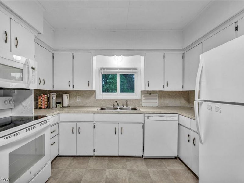 6854 Hillway Avenue NW, North Canton, OH 44720 Photo 15