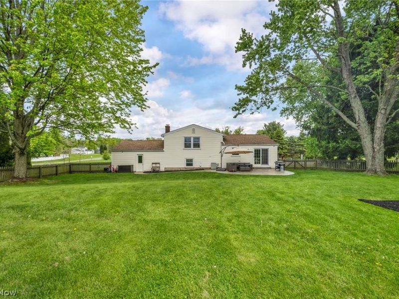 1044 Tumbleweed Street NE, Uniontown, OH 44685 Photo 31