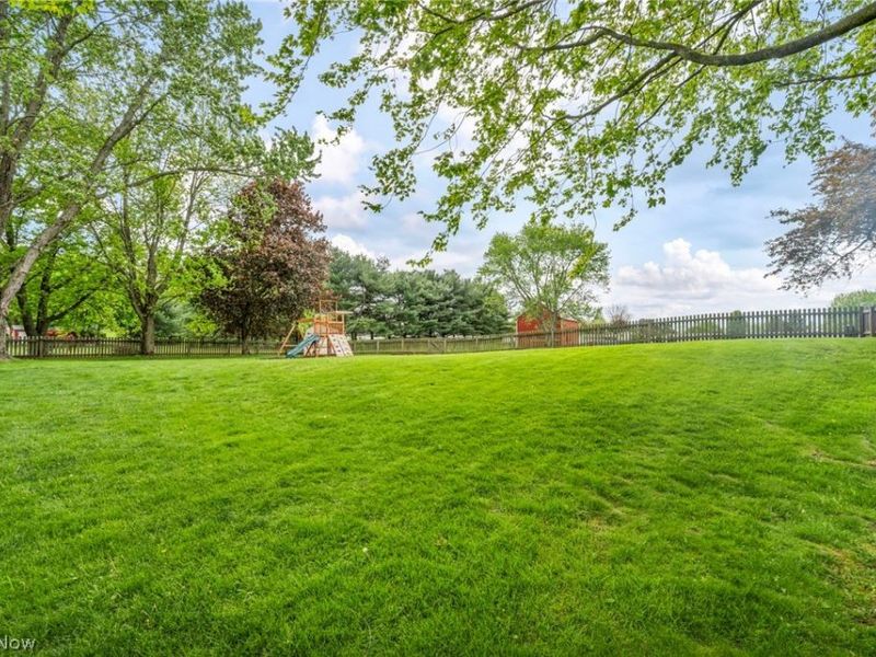 1044 Tumbleweed Street NE, Uniontown, OH 44685 Photo 33