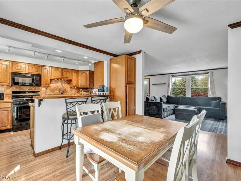 1044 Tumbleweed Street NE, Uniontown, OH 44685 Photo 9