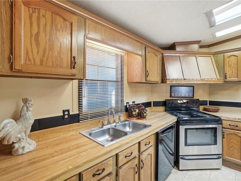 106 S Point Drive, Fairborn, OH 45324 Photo 17