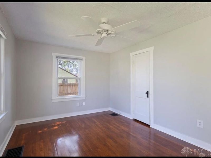 206 E Worley Avenue, Trotwood, OH 45426 Photo 3