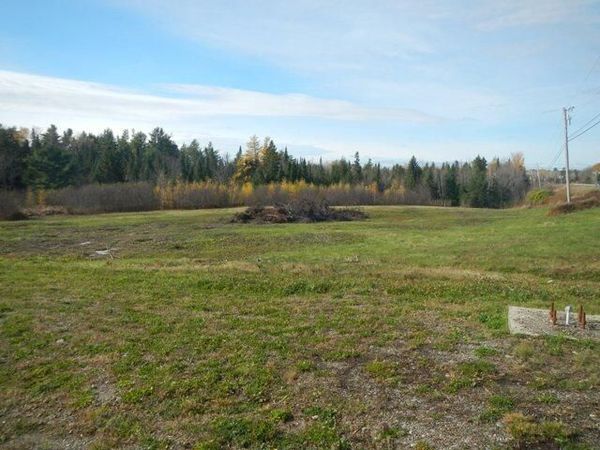 40 River Road , Lincoln, ME 04457