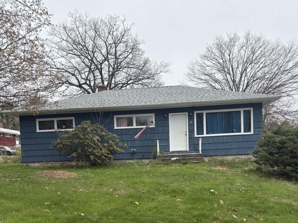 5 Western Avenue, Jay, ME 04239