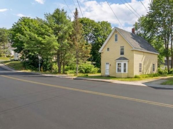25 Pendleton Street , Brewer, ME 04412