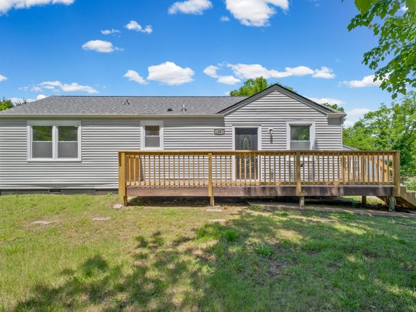 19 Chestnut Dr , Clarksville, TN 37042