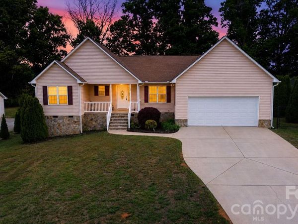 227 Periwinkle Street , Lincolnton, NC 28092