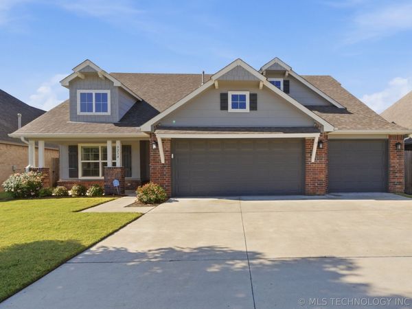 9234 E 133rd Street S, Bixby, OK 74008