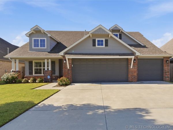 9234 E 133rd Street S, Bixby, OK 74008