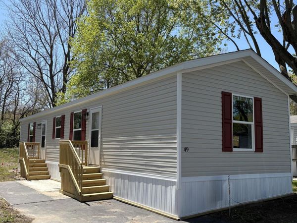 1565 M-63, Unit 49, Benton Harbor, MI 49022