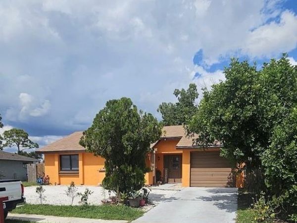 5975 spearman CIR N, NORTH PORT, FL 34287