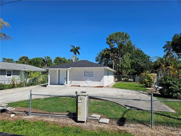 5234 Sholtz ST , NAPLES, FL 34113