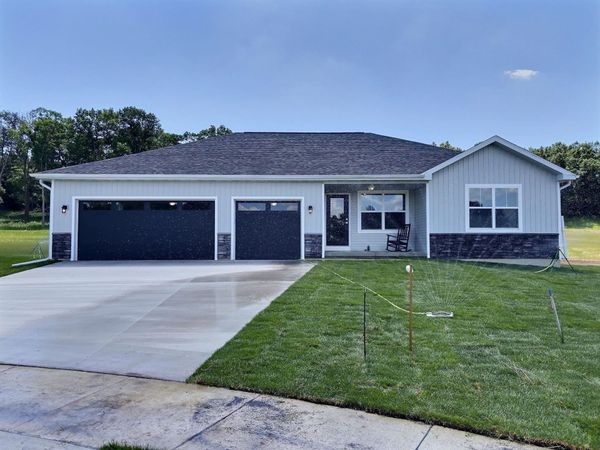 2926 Blue Jay Lane, Portage, WI 53901