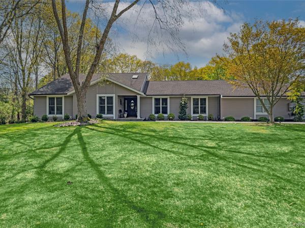 11 Arrowood Drive, Saint James, NY 11780