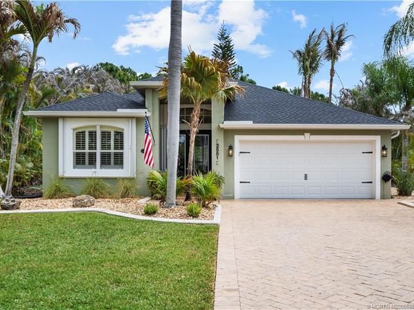 2551 NW Windemere Drive, Jensen Beach, FL 34957