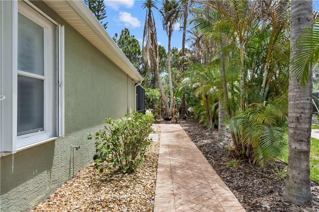 2551 NW Windemere Drive, Jensen Beach, FL 34957 Photo