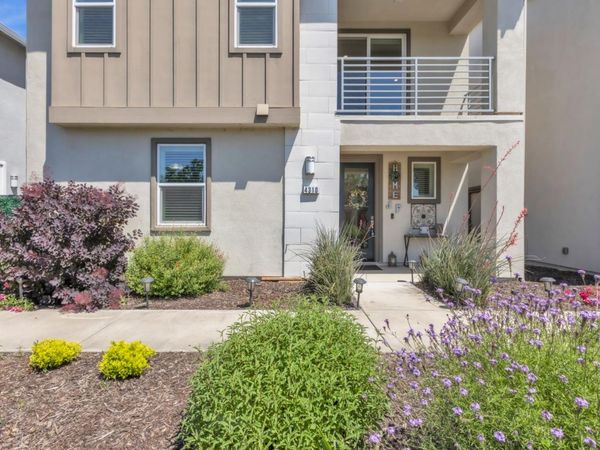 4310 Ocean Ln, Elk Grove, CA 95757