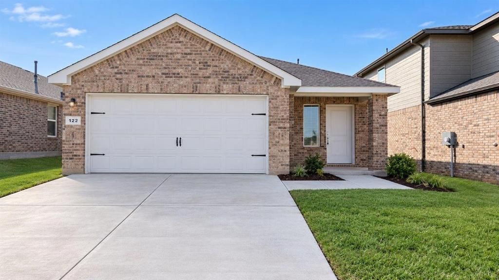 122 Davis Lane, Denton, TX 76259 Main Photo
