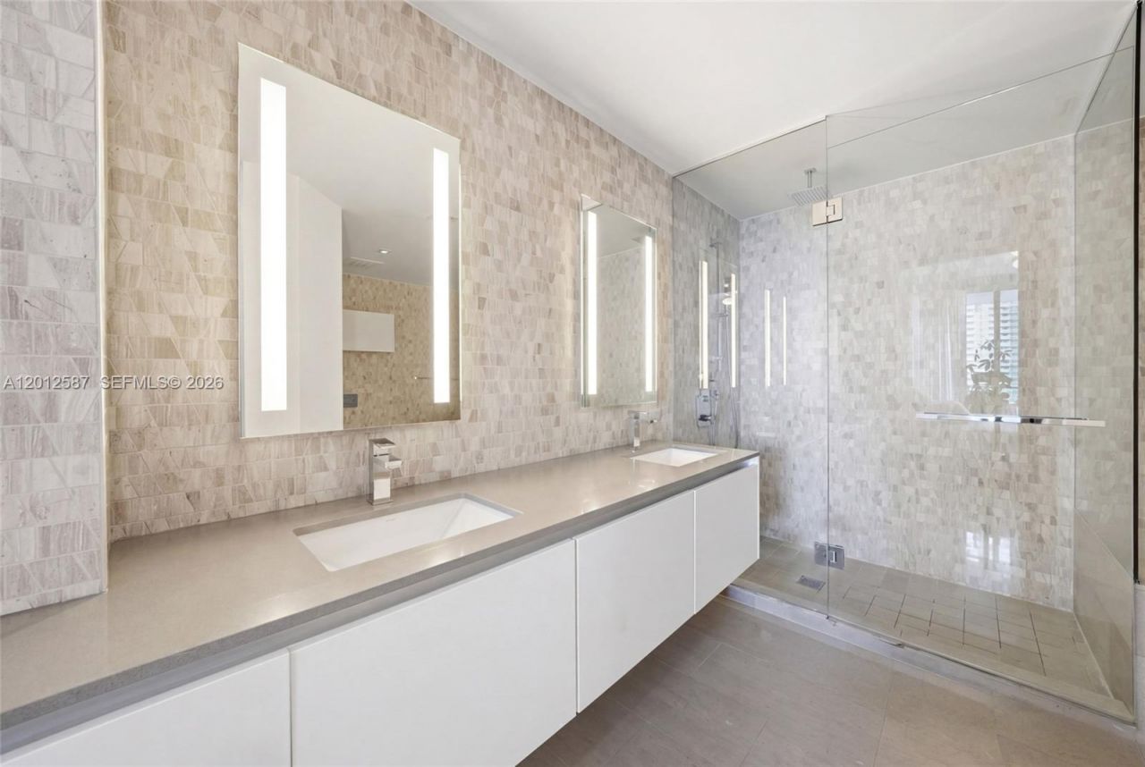68 SE 6th St , Unit 1904, Miami, FL 33131 Photo