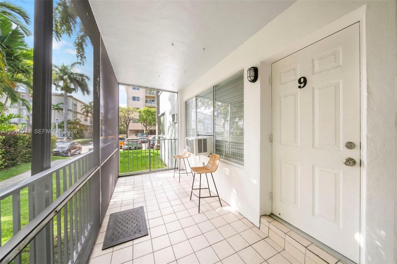 1125 99th St , Unit 9, Bay Harbor Islands, FL 33154 Photo