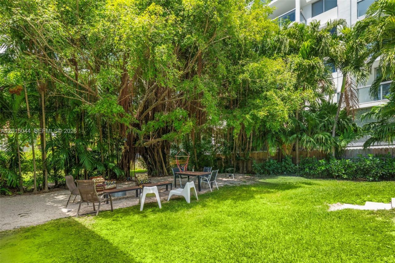 1125 99th St , Unit 9, Bay Harbor Islands, FL 33154 Photo