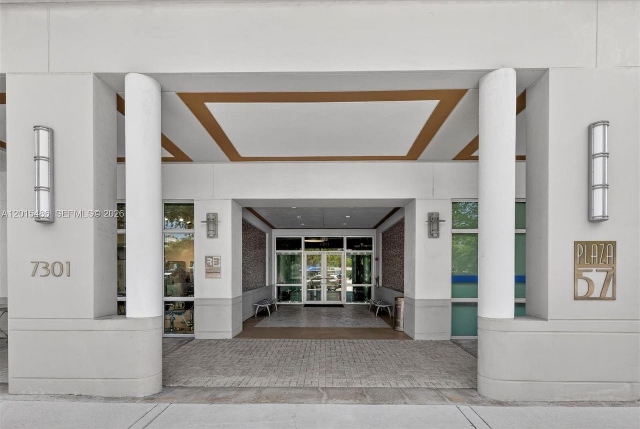 7301 SW 57th Ct , Unit 525, South Miami, FL 33143 Photo