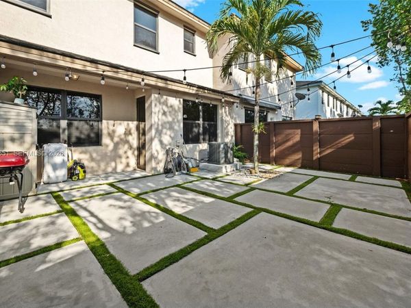 15776 NW 91st Ct , Miami Lakes, FL 33018