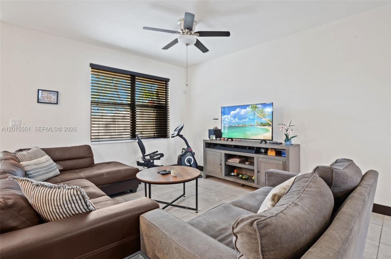 15776 NW 91st Ct, Miami Lakes, FL 33018 Photo