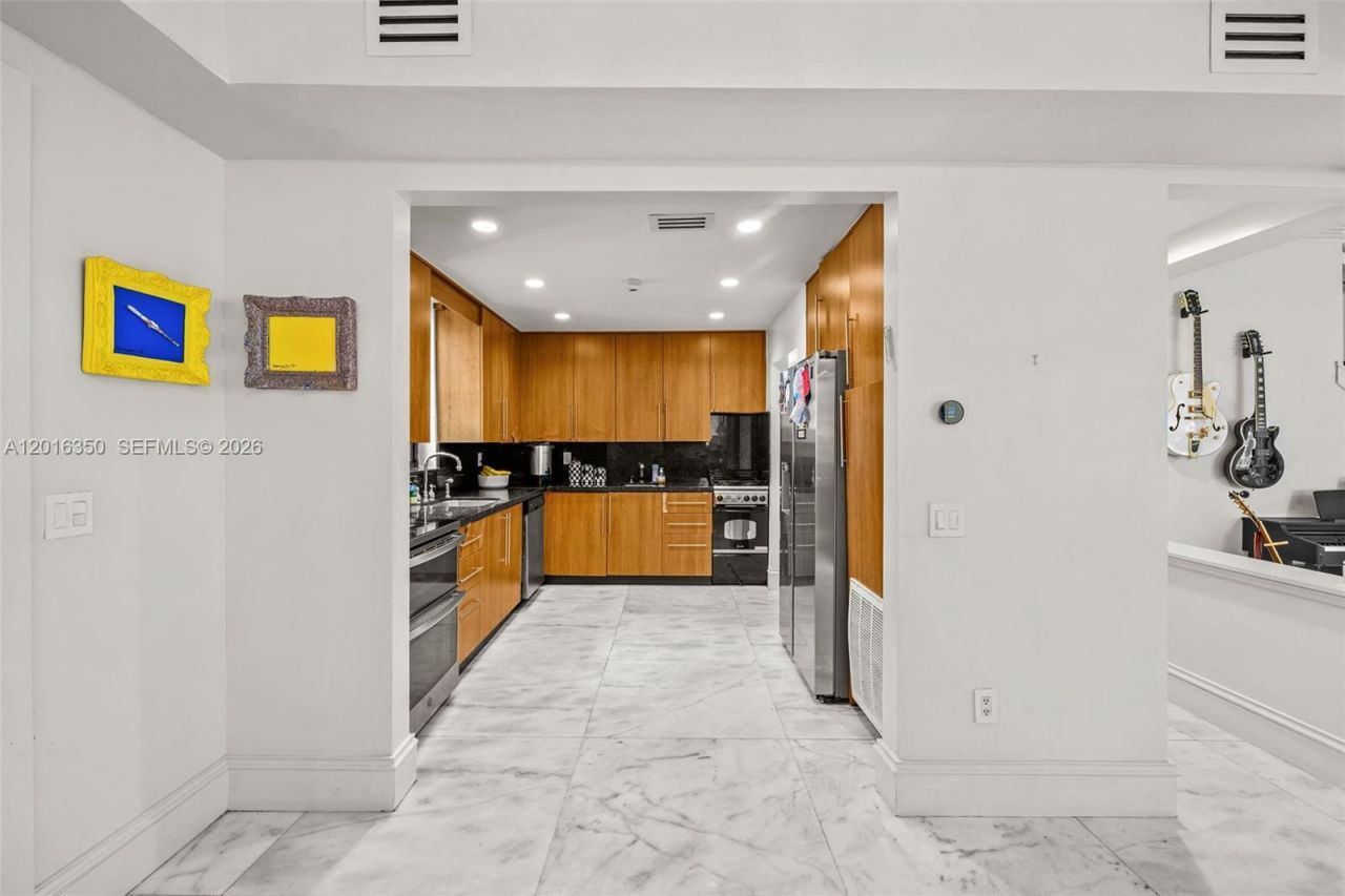3420 Sheridan Ave, Miami Beach, FL 33140 Photo