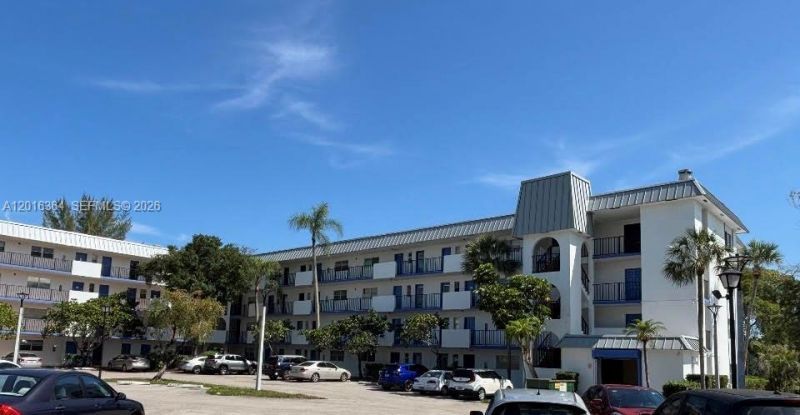 6100 S Falls Cir Dr , Unit 404, Lauderhill, FL 33319 Photo