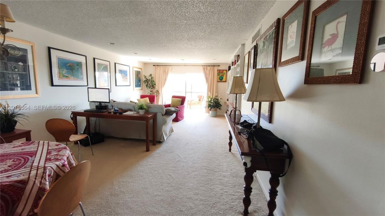 6100 S Falls Cir Dr , Unit 404, Lauderhill, FL 33319 Photo
