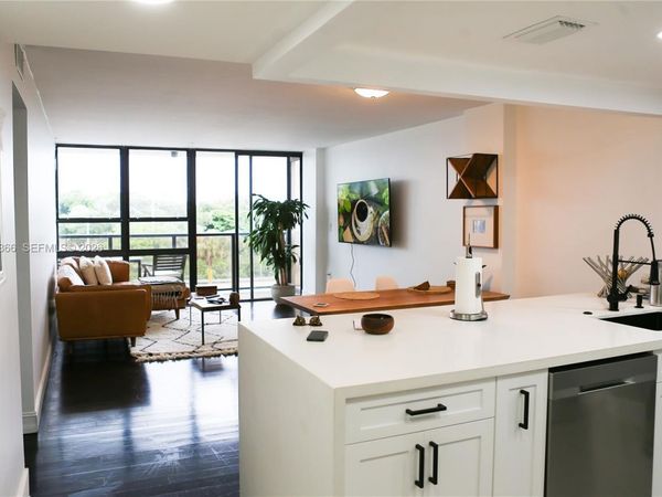 600 NE 36th St , Unit 310, Miami, FL 33137