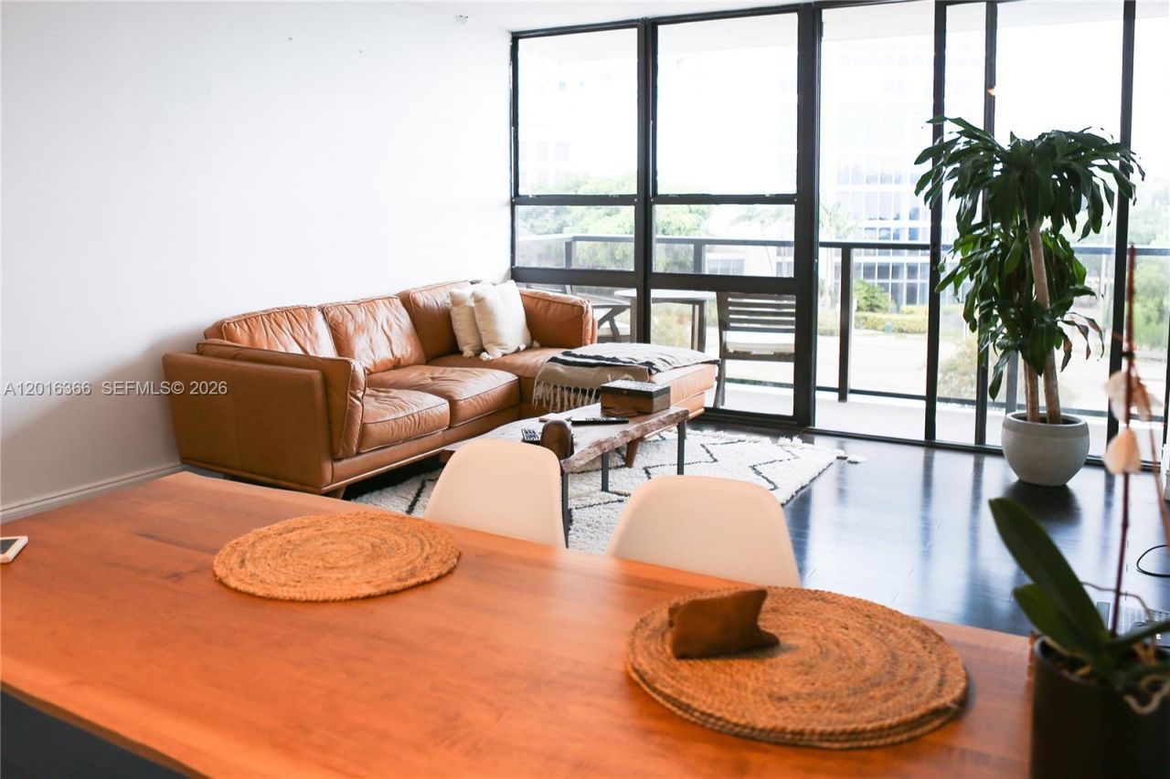 600 NE 36th St, Unit 310, Miami, FL 33137 Photo