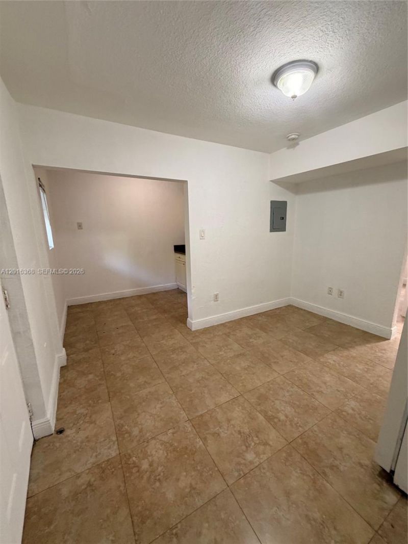 219 NW 10th St, Unit 2, Miami, FL 33136 Photo