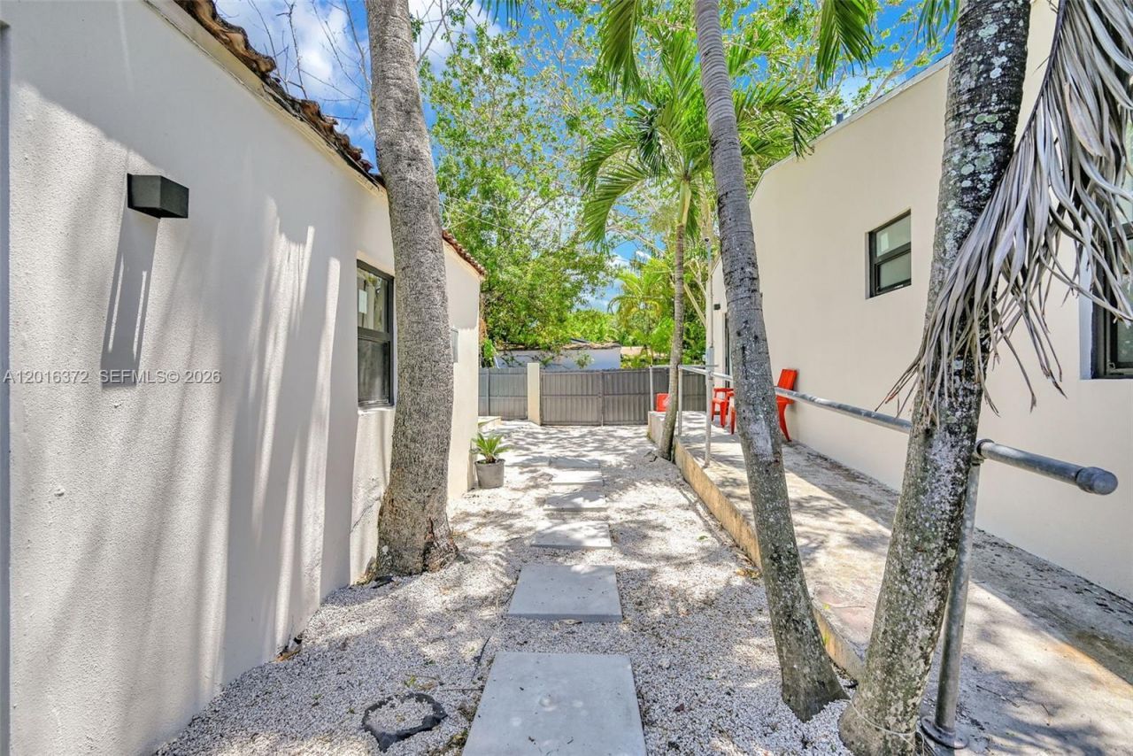 4721 NW 6th Ave , Miami, FL 33127 Photo